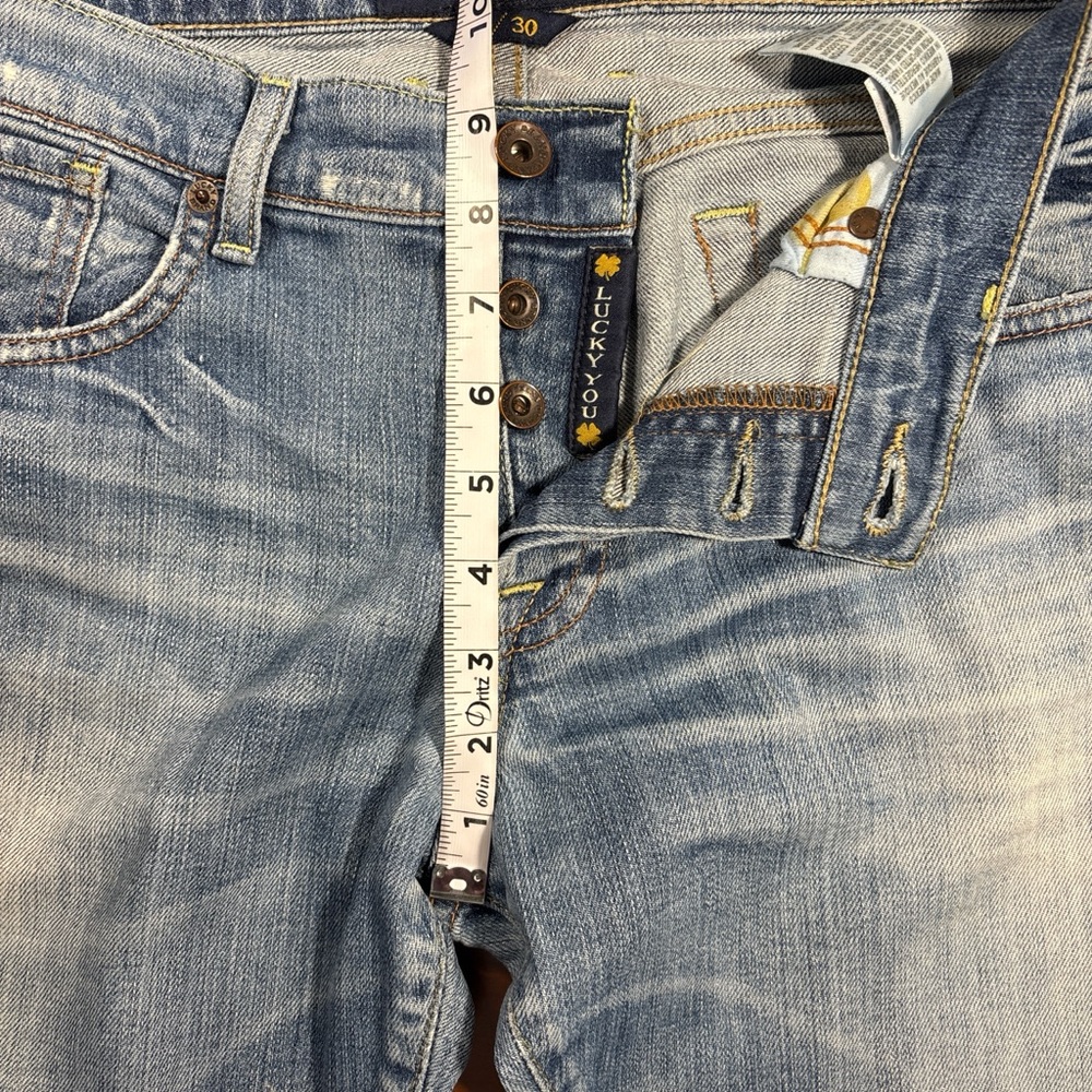 Lucky Brand women’s Sienna Tomboy distressed  jeans size 10/30 - Picture 3 of 5